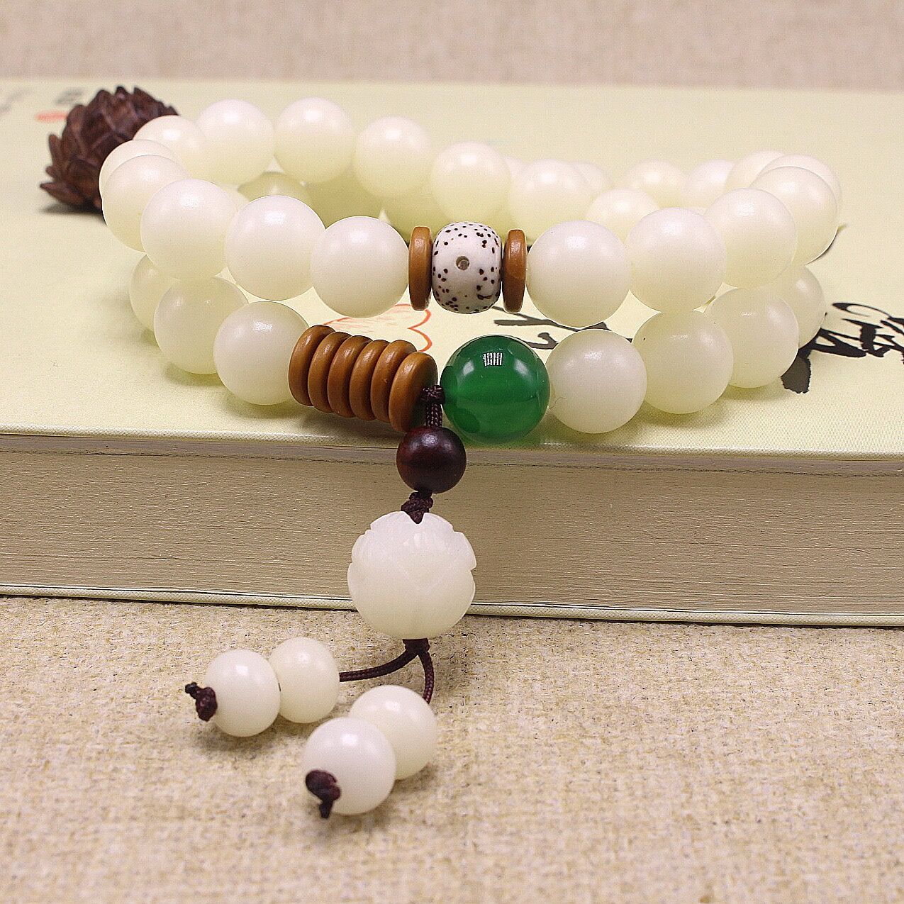 Original Design Natural White Bodhi Root Beads Bracelet Lotus 108 Lotus Mala Healing Prayer Bracelet for Women Jewelry Gift